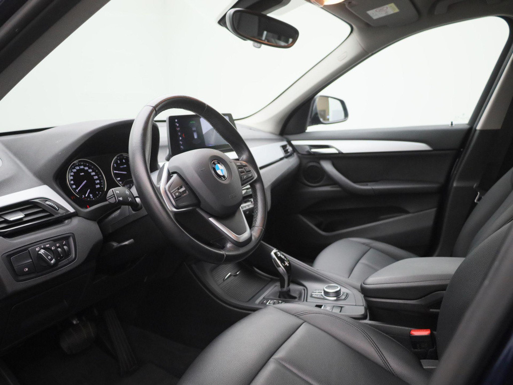 BMW X1 sdrive18i | automaat | navigatie | camera | climate control | blueto