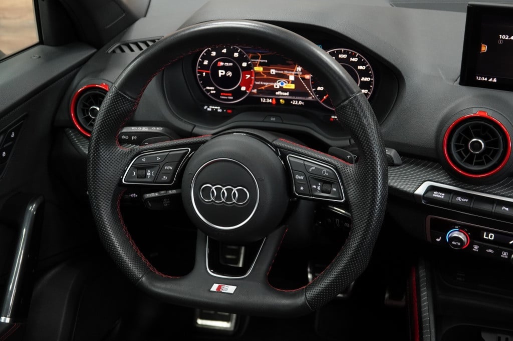 Audi Q2 sq2 2.0 tfsi quattro | 450 pk | pano | led | camera |