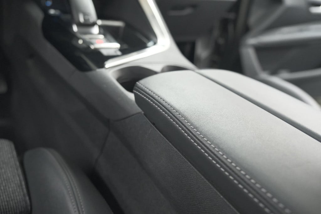 Peugeot 3008 puretech 130 eat8 blue lease premium | camera | elektronische 