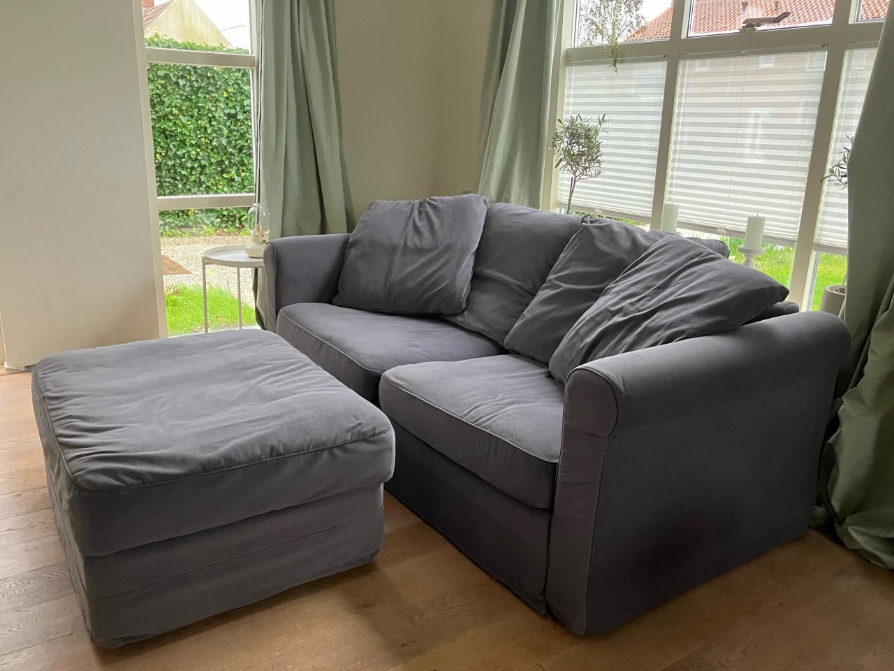 Ikea Gronlid slaapbank, fauteuil, en opbergmeubel middengrijs en ronde poef