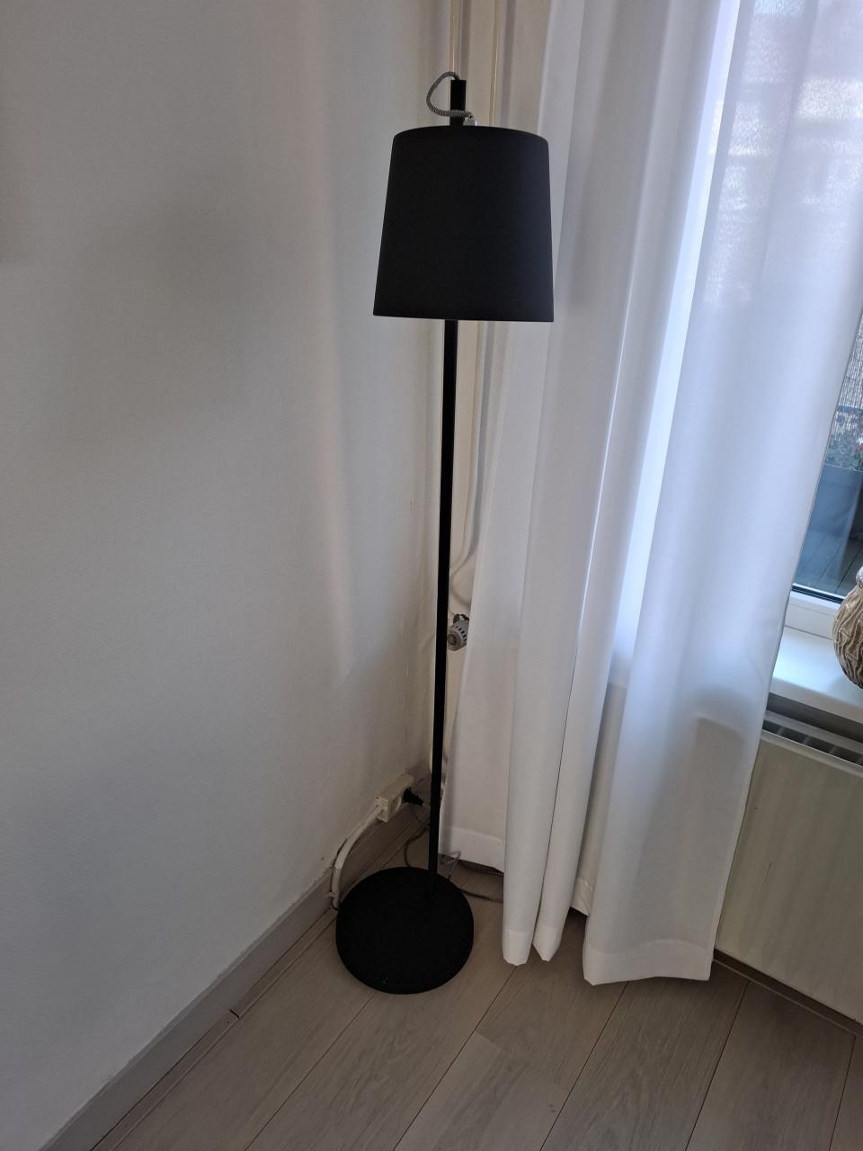 2x Zwarte sfeer lamp en bureau lamp