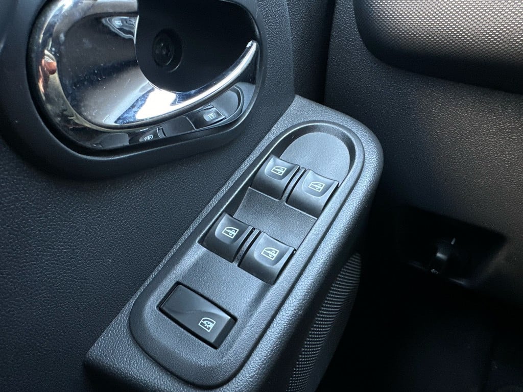 Dacia Duster 1.2 tce 4x2 prestige // schermradio // trekhaak //