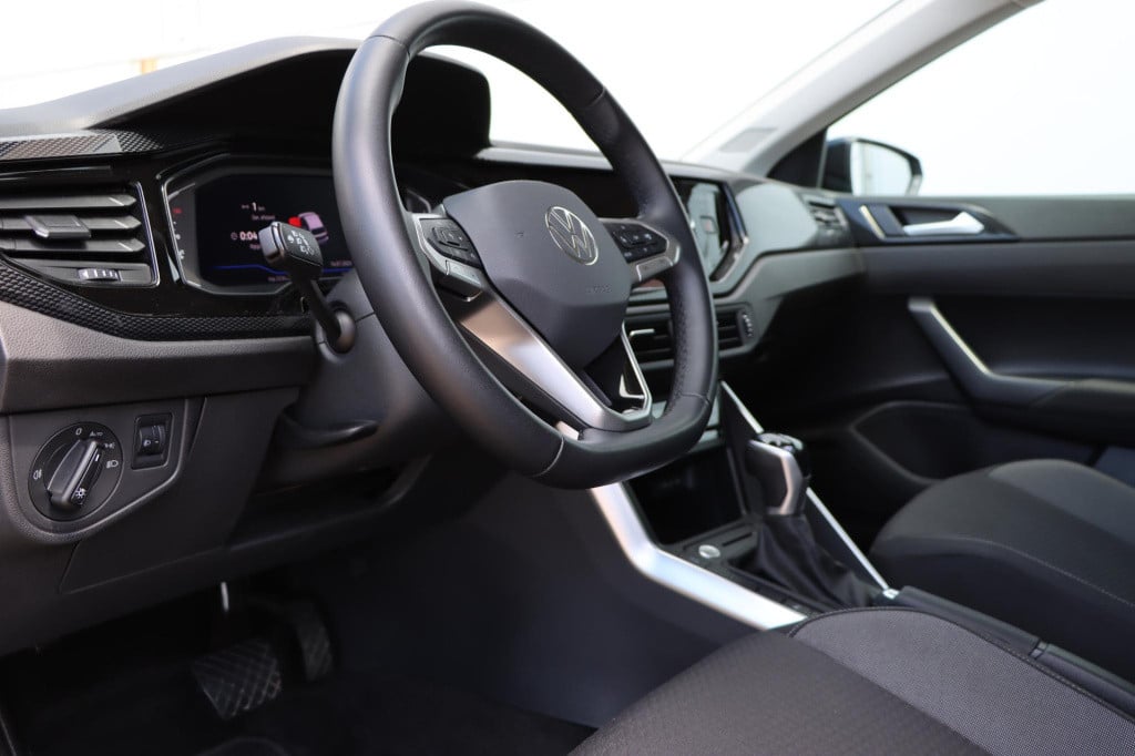 Volkswagen Polo 1.0 tsi life edition dsg7