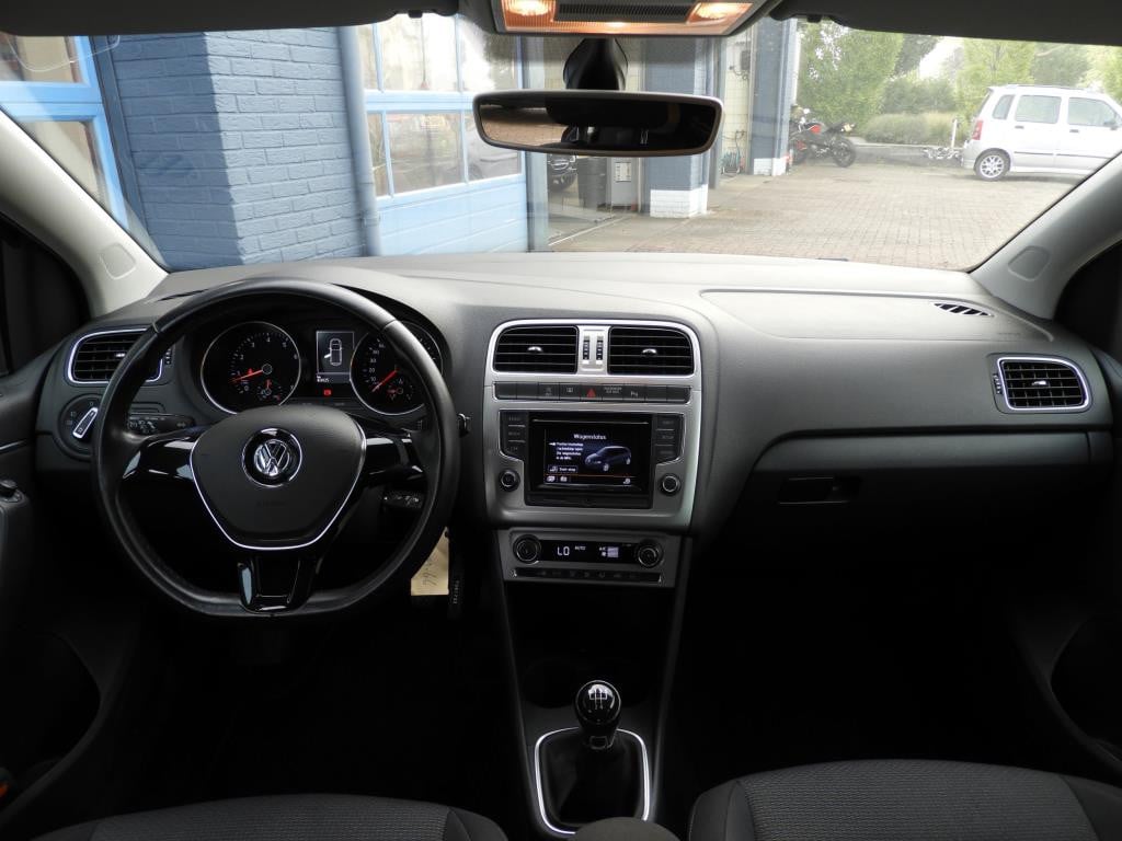 Volkswagen Polo 1.2 tsi highline nap nl auto