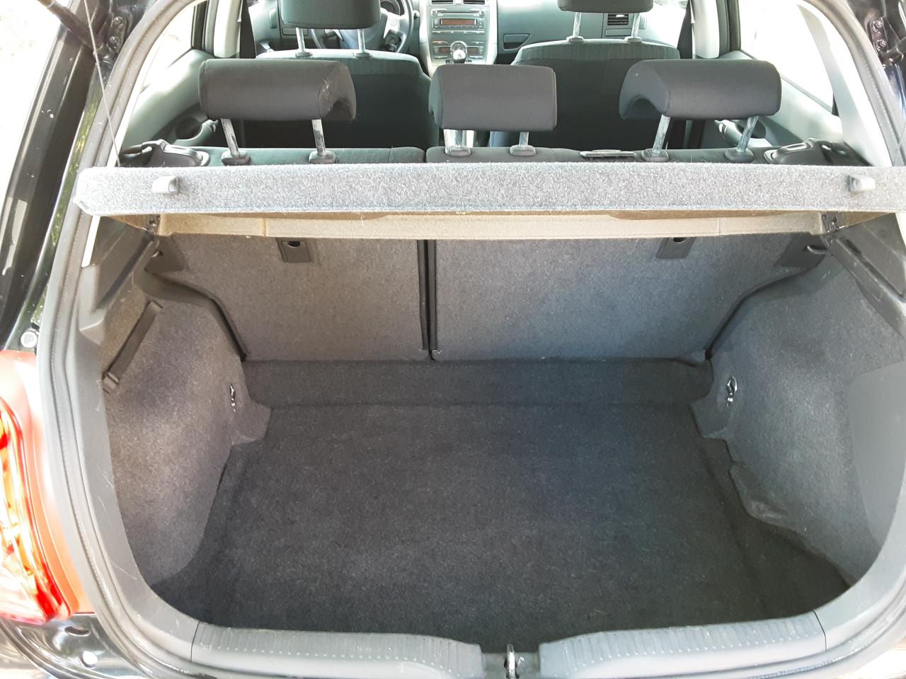 Toyota Auris 1.6-16V Sol