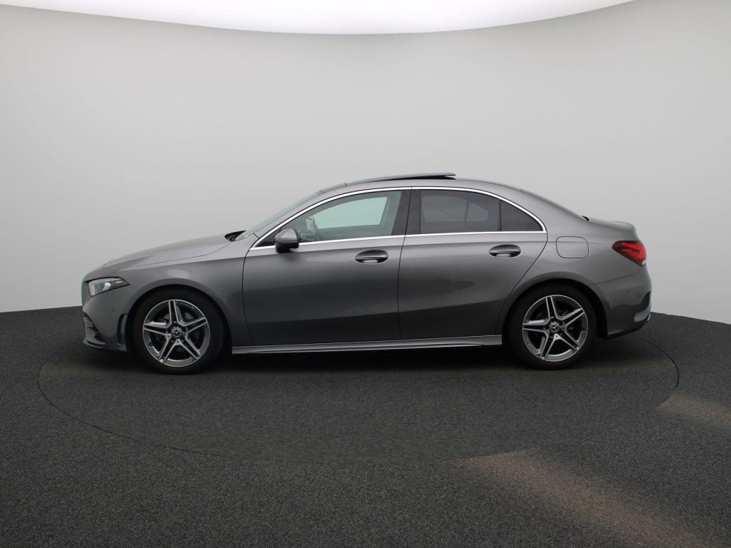 Mercedes-Benz A-Klasse 180 business solution amg | automaat | lmv | panoram