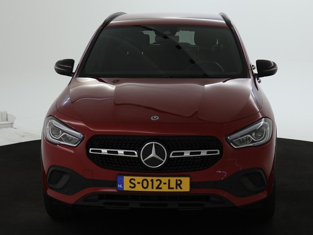 Mercedes-Benz Gla-klasse 250e business solution luxury line apple carplay |