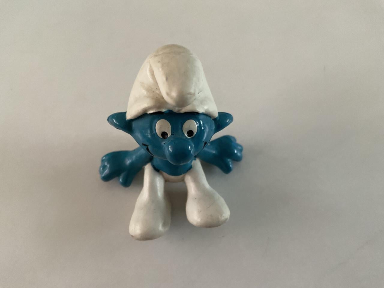 Verschillende Smurfen.    Merk: Schleich.  Peyo.    Rubber.   +/- 5 cm hoog