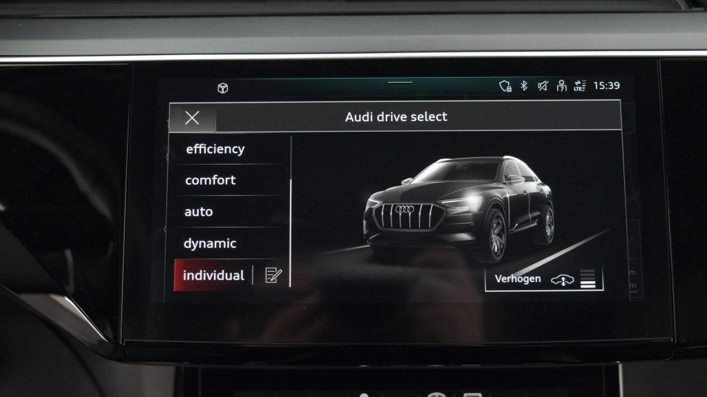 Audi E-tron sportback 55 quattro s edition 95 kwh 408 pk| head-up display |