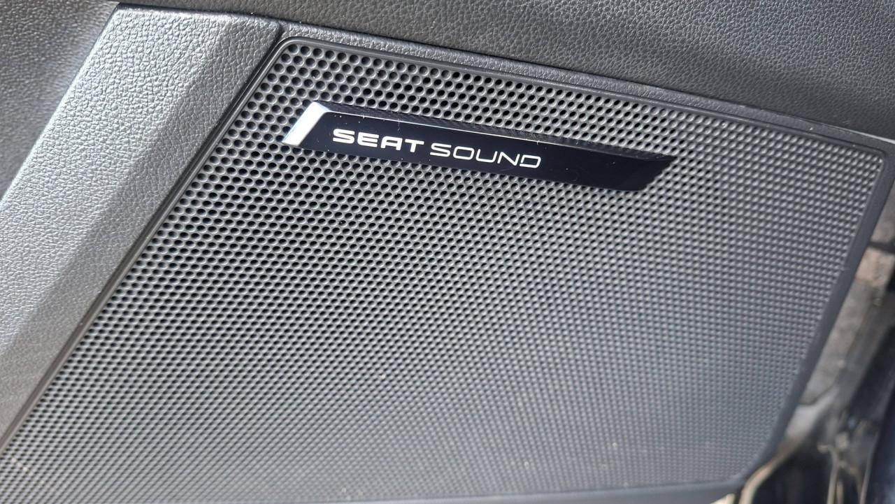 Seat Leon 1.8 TSI FR 180 pk 5deurs bj:2013 airco panodak lm-velgen i.z.g.st