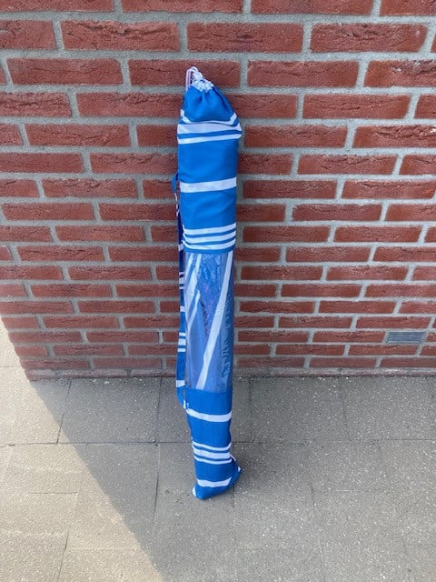 PARASOL BEACH.  (NIEUW)
