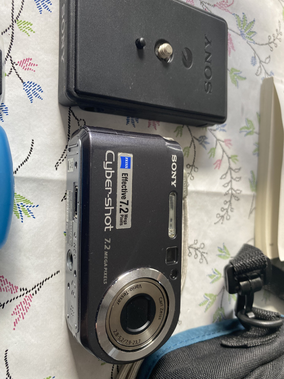 Sony DSC-P200 set