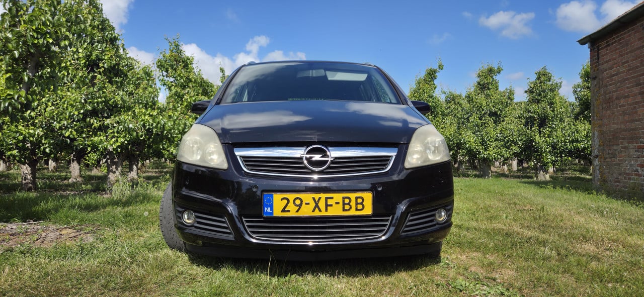 Opel Zafira 2007 2.2 Direct