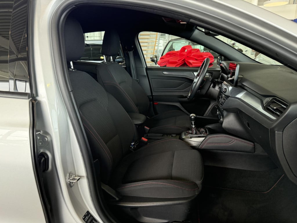 Ford Focus 1.0 ecoboost st line business 18'' | matrix led | acc | lane ass