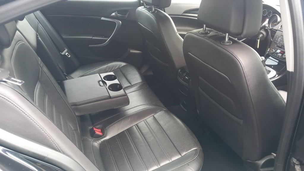 Opel Insignia 2.0 T Cosmo 4x4 220pk sedan 2008 airco leer 19inch i.z.g.st