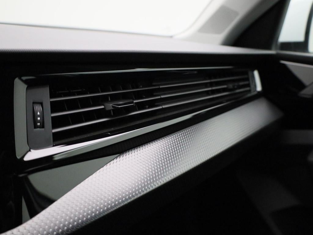 Audi A1 Sportback 1.0 25 tfsi 70kw attraction | virtual cockpit | apple car