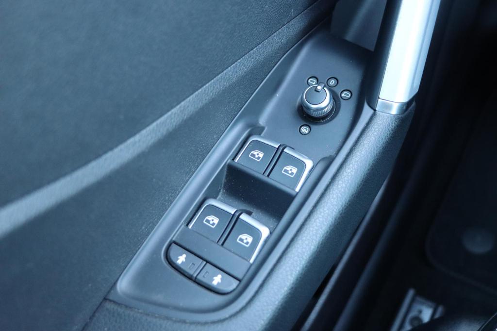 Audi Q2 1.0 tfsi sport | airco | navi