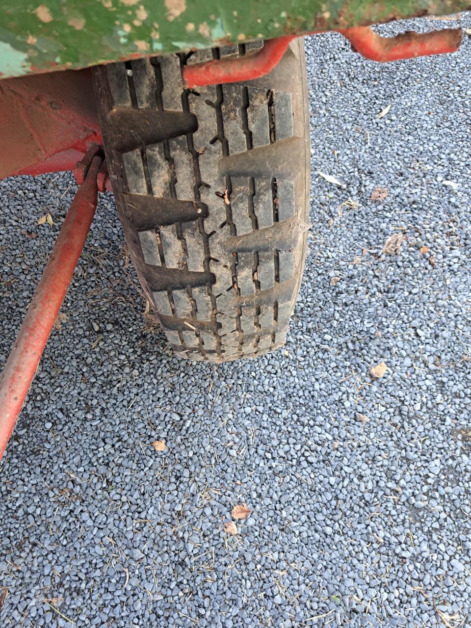 2 graanwagens