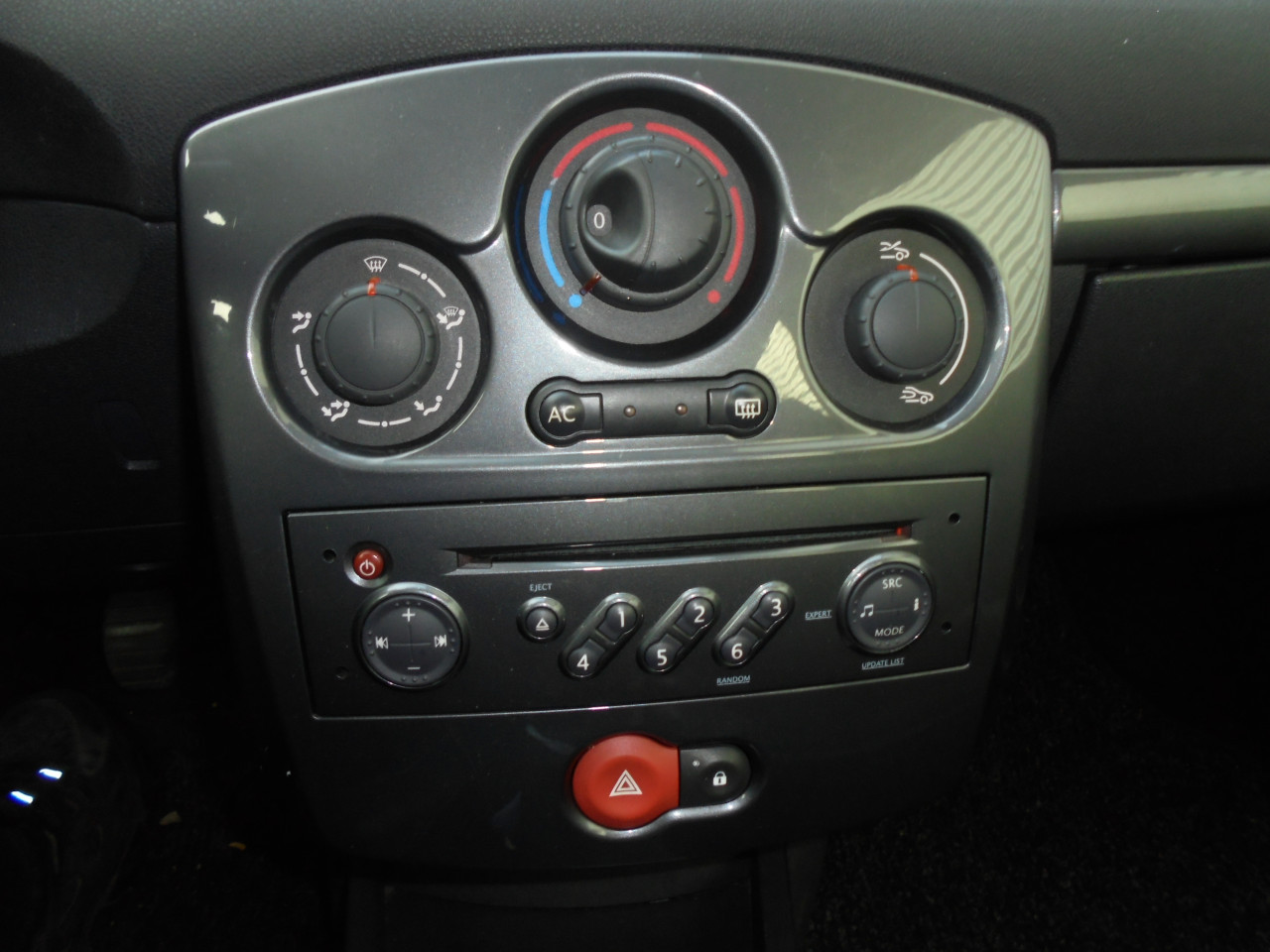 Clio 1.2 – 16V Exception168.218 Km met N.A.P Apk nieuw februari 2026