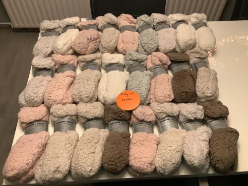 Partij super dikke kinder fluffy sokken met antislip. ( partij 255)