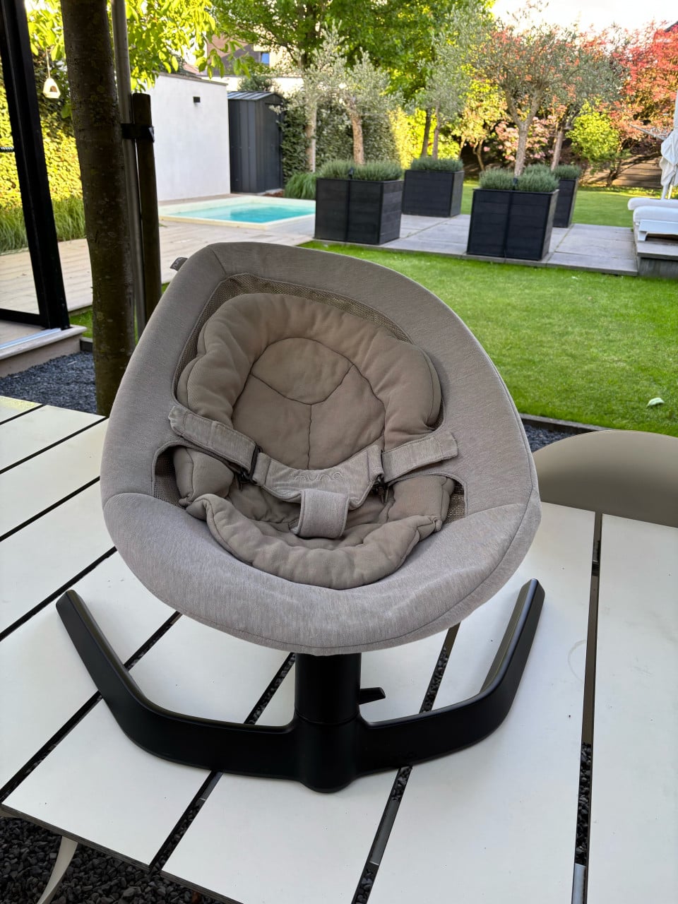 Nuna leaf wipstoeltje