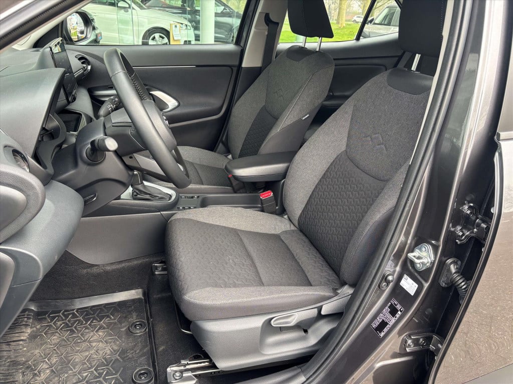 Toyota Yaris Cross 1.5 hybrid dynamic navi|head-up|stoel/stuurverw|carplay 