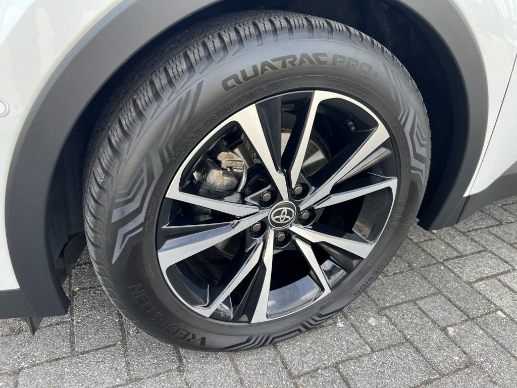 Toyota C-hr 1.8 hybr 140 first edition | nl auto | dealer onderhouden |
