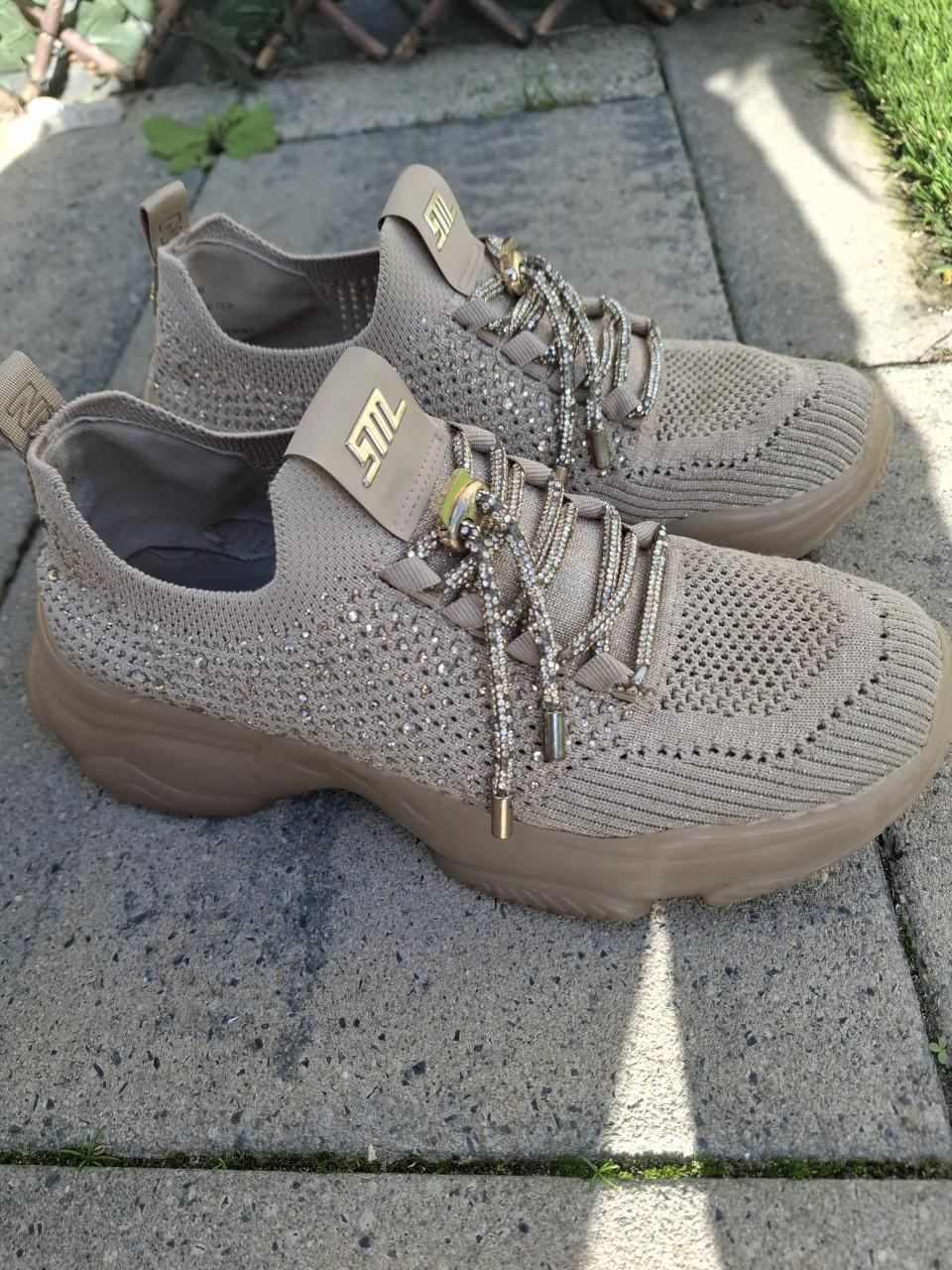 Steve madden sneakers