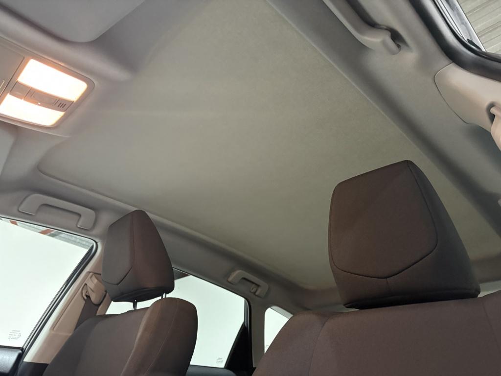 Toyota Auris 1.8 hybrid lease | panodak | navi | camera |