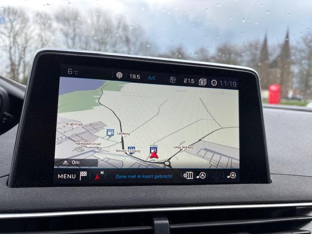Peugeot 3008 allure 1.6turbo-165pk automaat(eat6) navi/camera/lmv18/keyless