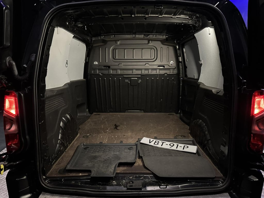 Opel Combo 1.5d l1h1 edition *navi*appconnect*camera*