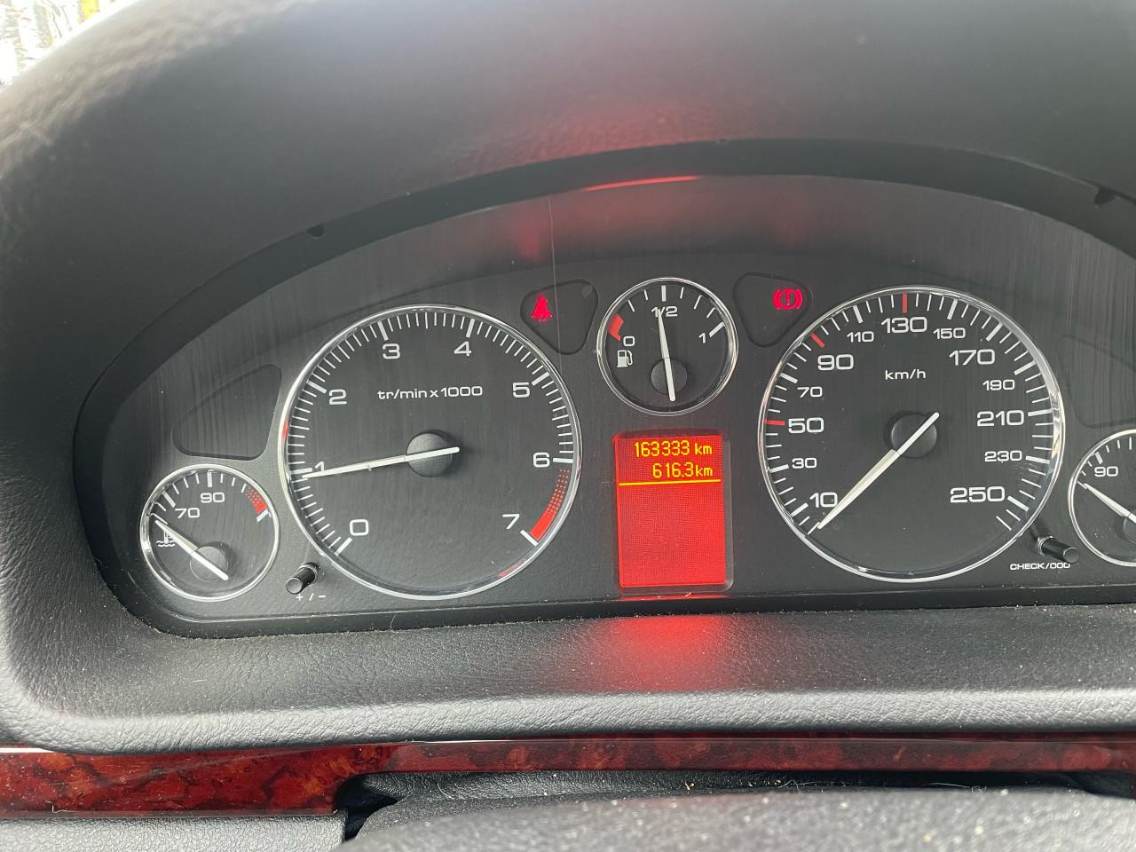 Peugeot 407