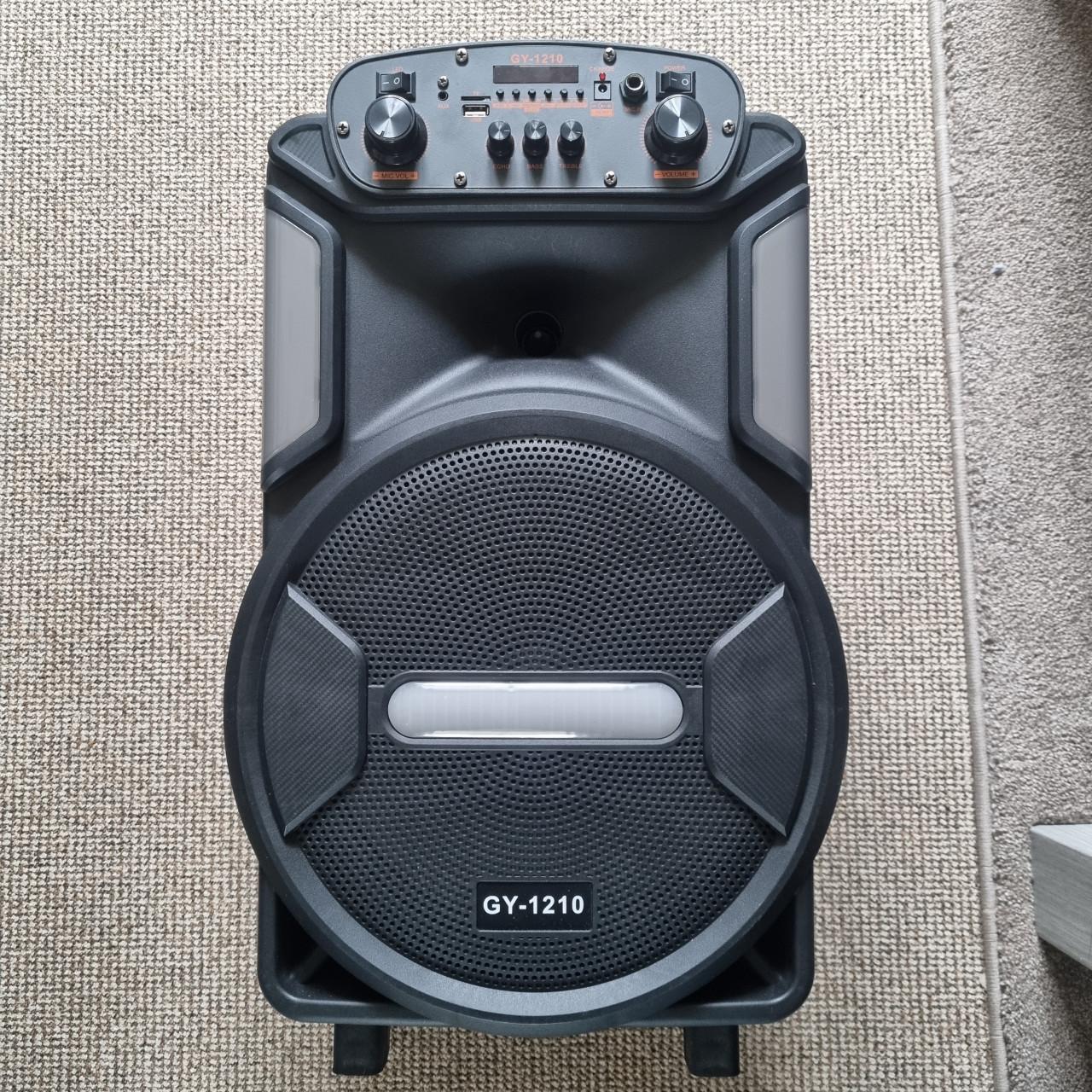 Speaker trolley model