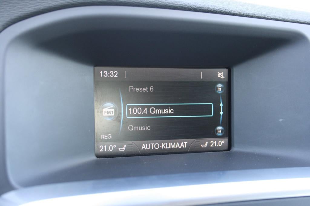 Volvo V60 1.6 t3 momentum / afn. trekhaak / cruise / pdc / stoelv.