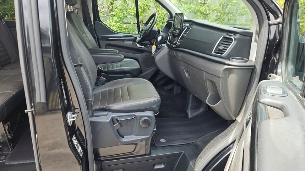 Ford Transit Custom 2.0 tdci 170 pk dubbele schuifdeur, leer, camera, trekh