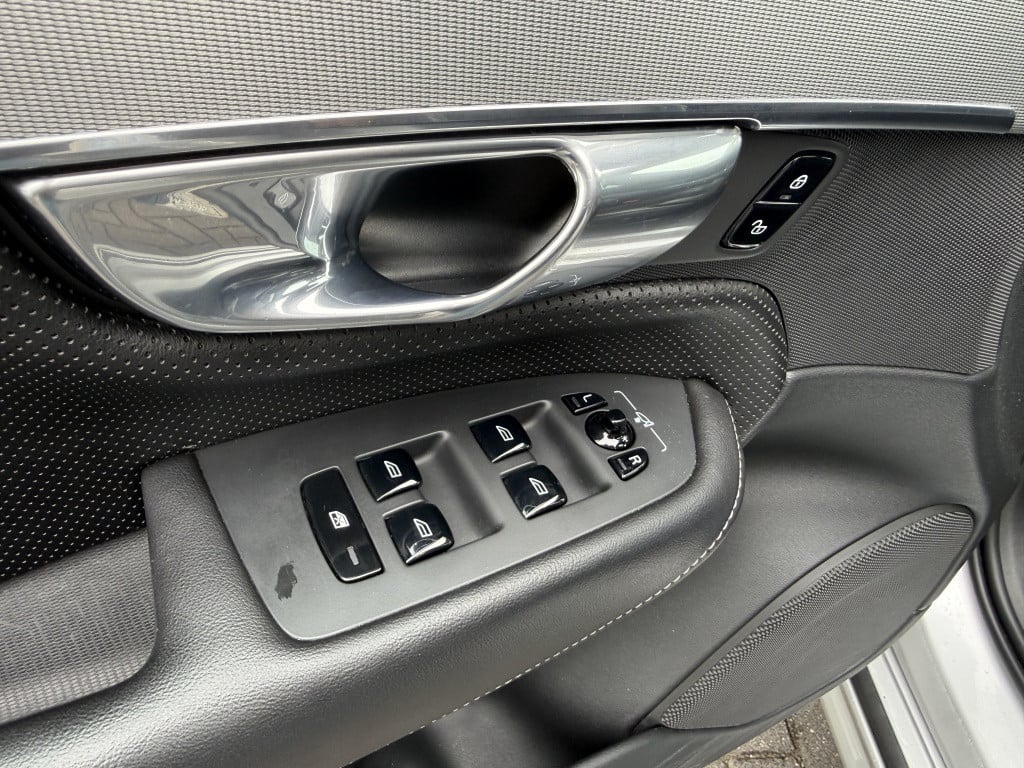 Volvo XC90 t8 390pk recharge r-design| panodak| adap.cruise| trekhaak| 360c