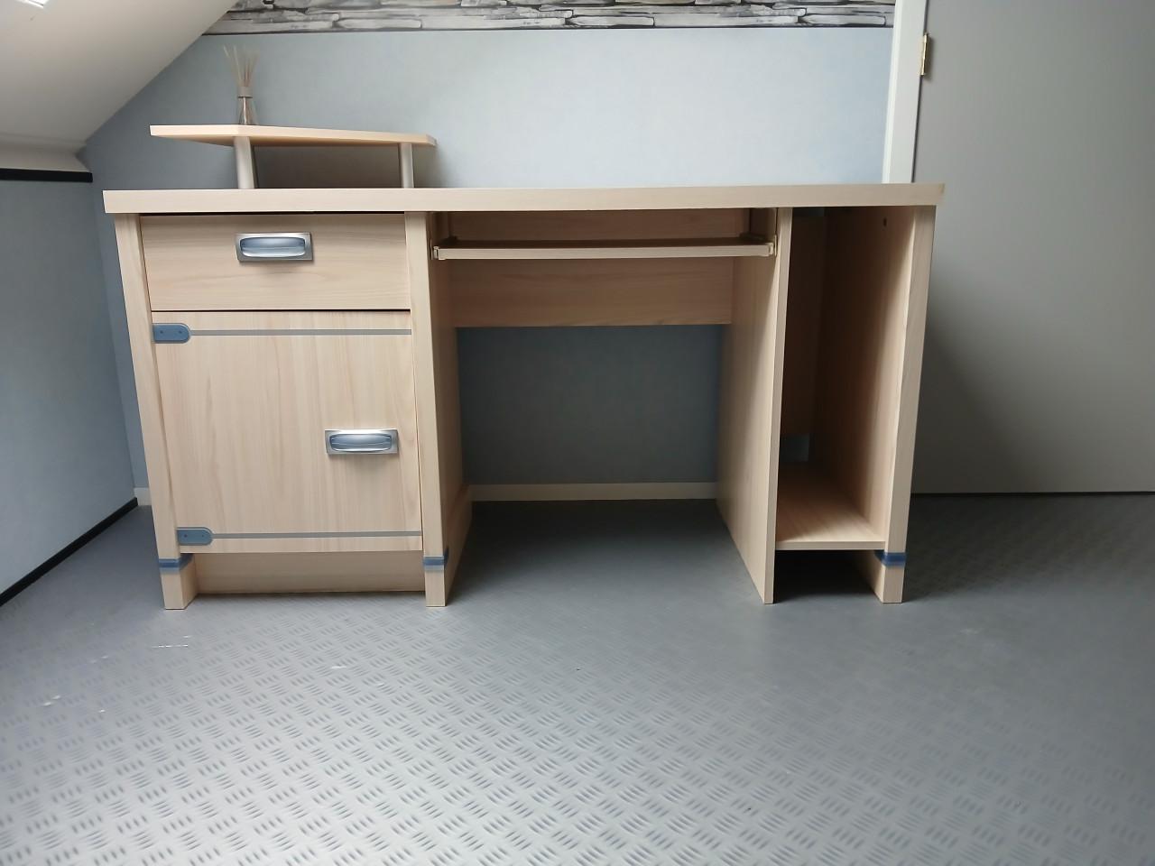 Complete tienerslaapkamer van Gautier