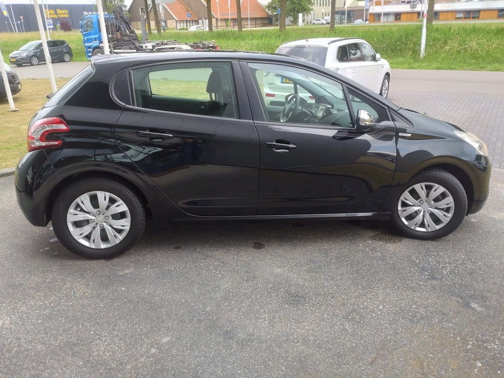 Peugeot 208 1.2 vti urban soul