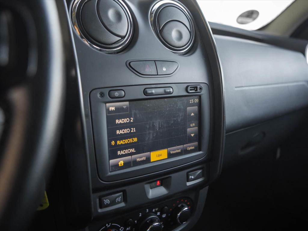 Dacia Duster tce 125pk 4x2 prestige | trekhaak | navigatie | airco | park. 