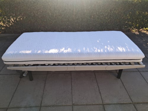 Elektrische bedbodem met massagefunctie en matras 90x200