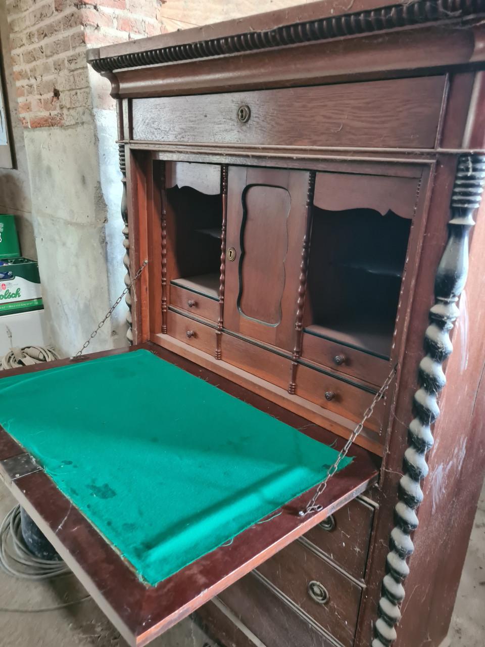 Antiek kastje / schuurvondst