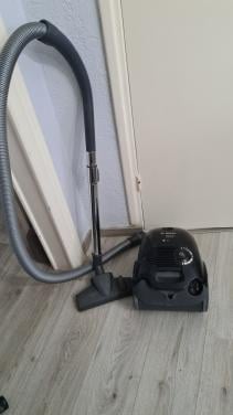 Stofzuiger merk BOSCH 220V- MaX 2000W-Type VBBSGL20S