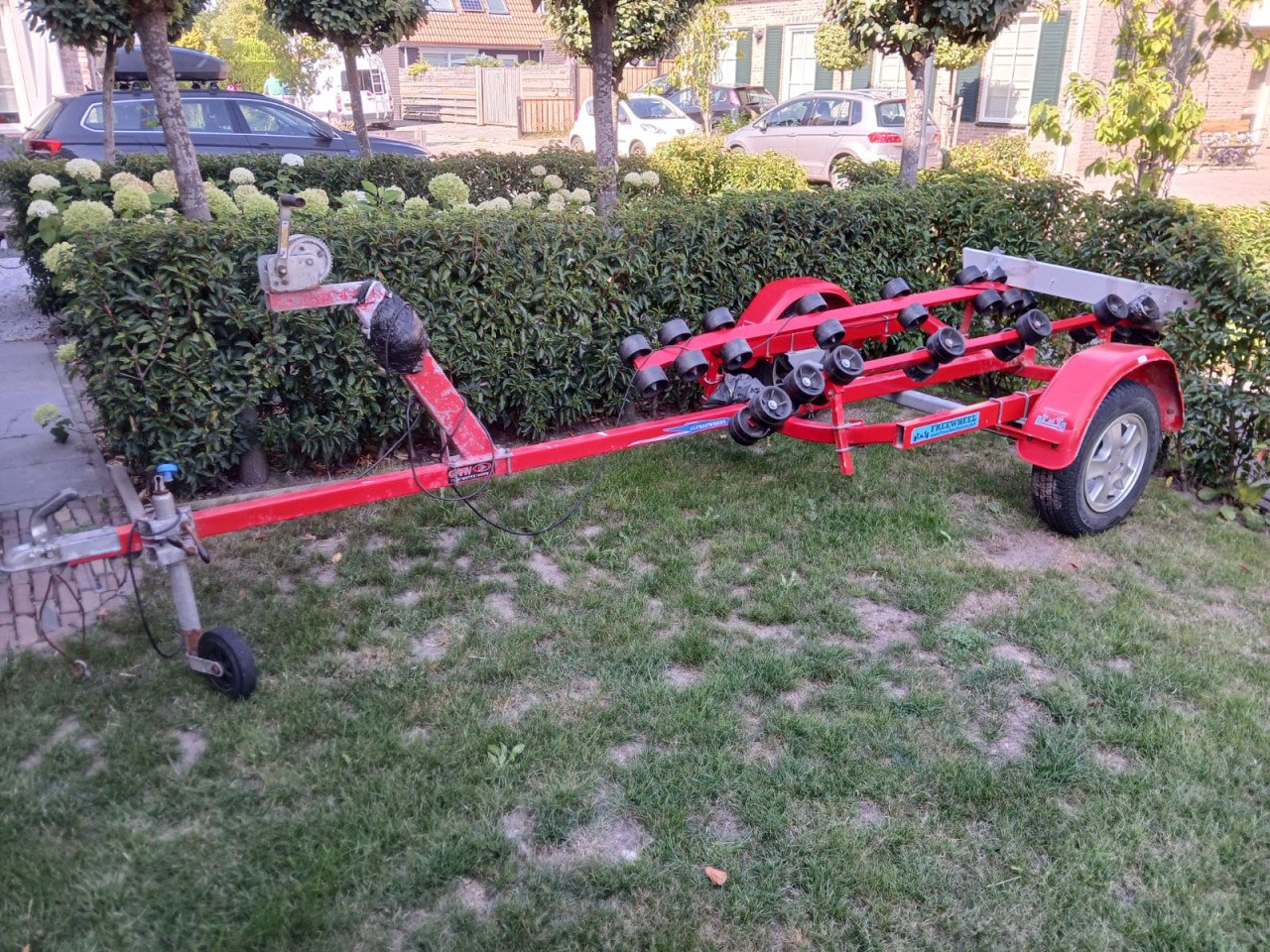 Waterscooter en boot trailer