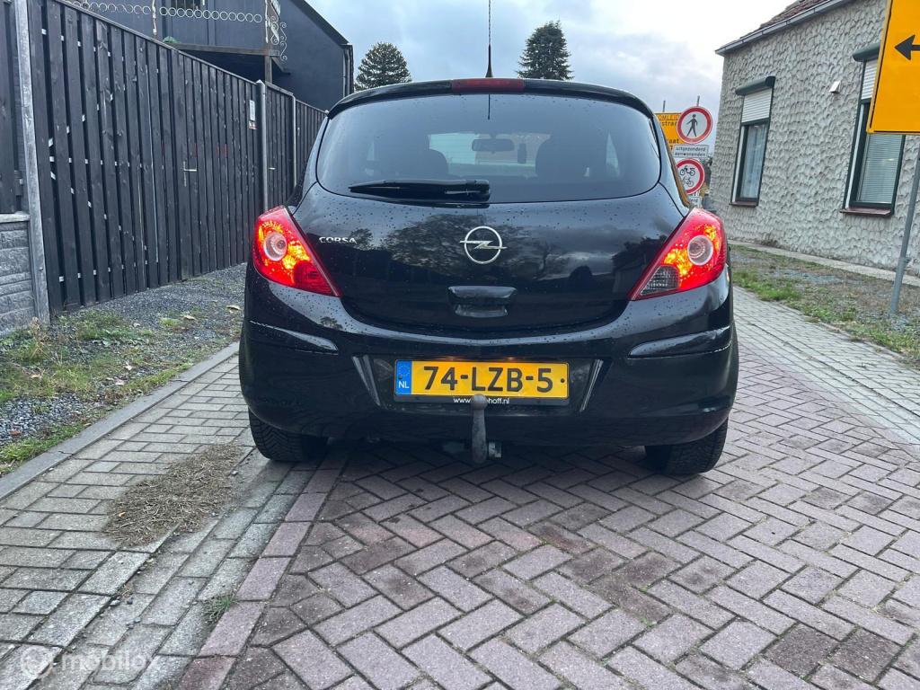 Opel Corsa 1.4-16v '111' edition