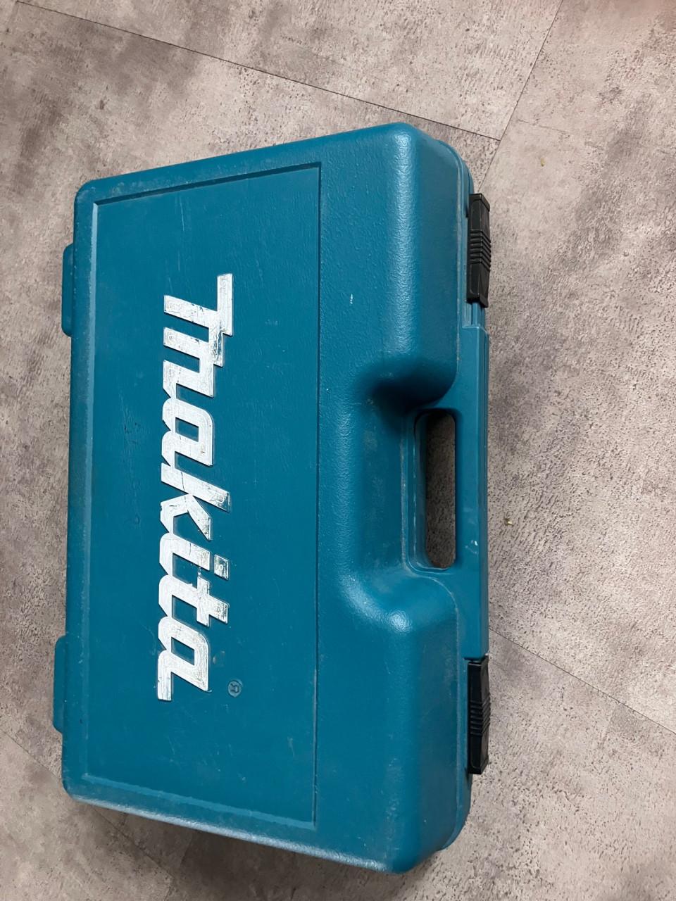 Makita haakse slijper, 230 volt