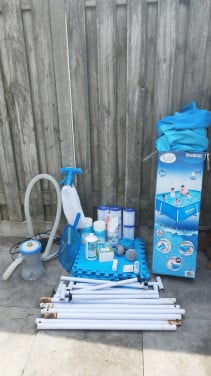 Zwembad Bestway 2.59 x 1.70 x 0.61 + toebehoren!