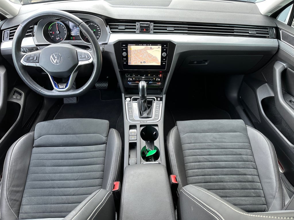 Volkswagen Passat variant 1.4 tsi phev gte | camera | dode hoek | navi | ca