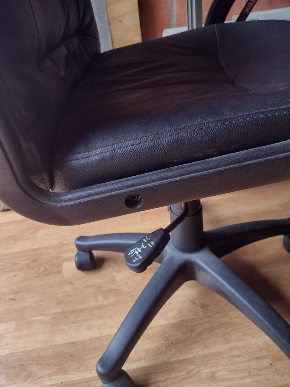 Te koop: Bureau Stoel