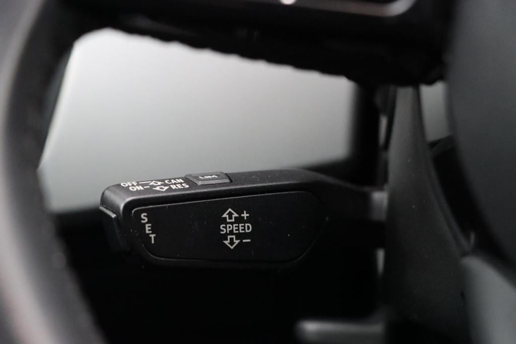 Audi A4 avant 35 tfsi launch edition business 150pk s-tronic