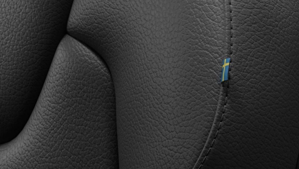 Volvo V60 plus dark recharge plug-in hybrid awd